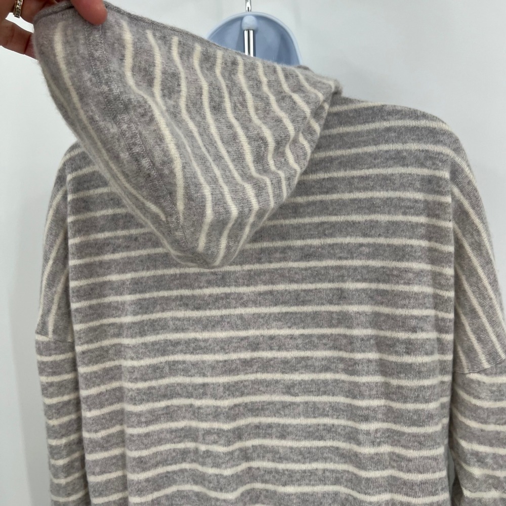Charter Club 100% Cashmere Gray Striped Zip Front Hoodie Sweater Cardigan Sz XL - Picture 3 of 6